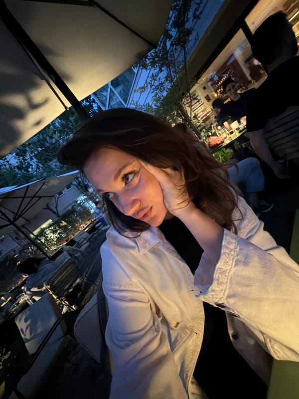 Evening dining scene captured at Belgrade outdoor restaurant