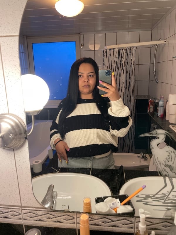 Personal moments captured in Dronten homes during evening hours