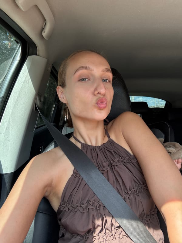 Quick selfie session inside a parked car near Подшивалово
