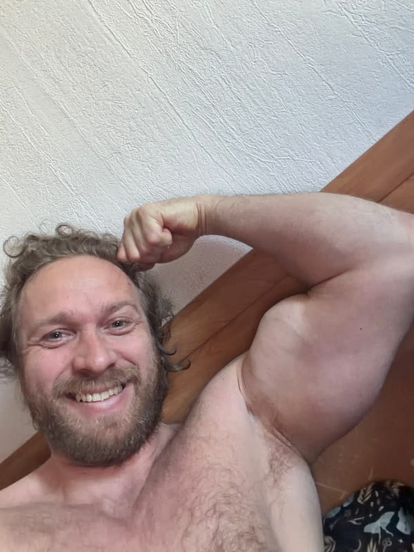 Morning snapshots: pet photo and fitness selfie in Saint Petersburg