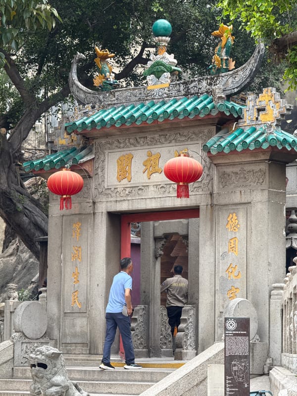 Tourist captures everyday Macau street scenes and attractions