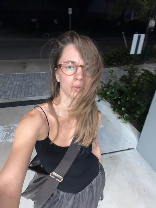 Woman poses for outdoor portrait in Fort Lauderdale