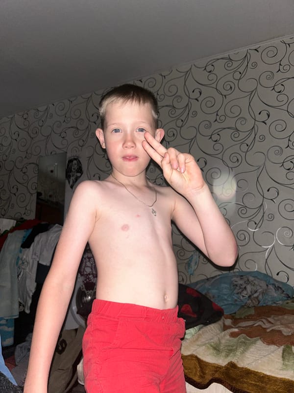 Indoor selfies and close-ups in Novosibirsk apartment