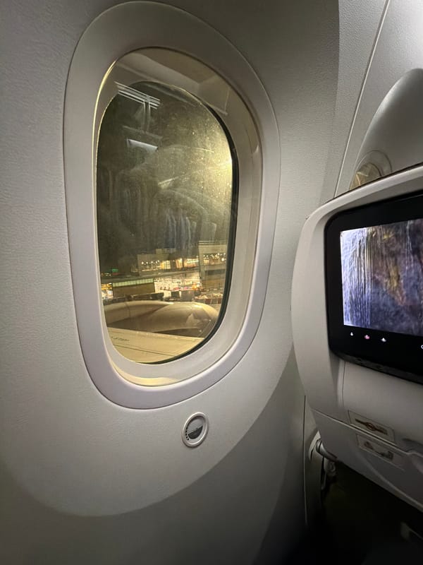 Air passenger captures personal flight moments near Madrid