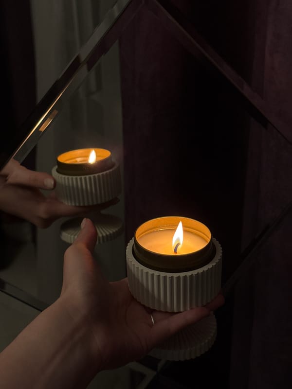 Domestic still-life moments documented over two hours