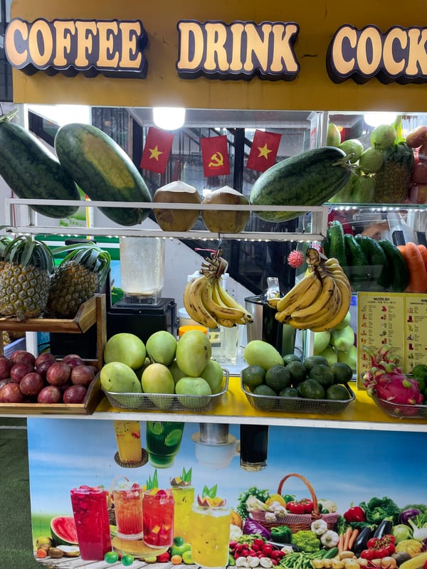 Casual morning browse through Đà Nẵng's Mỹ An neighborhood