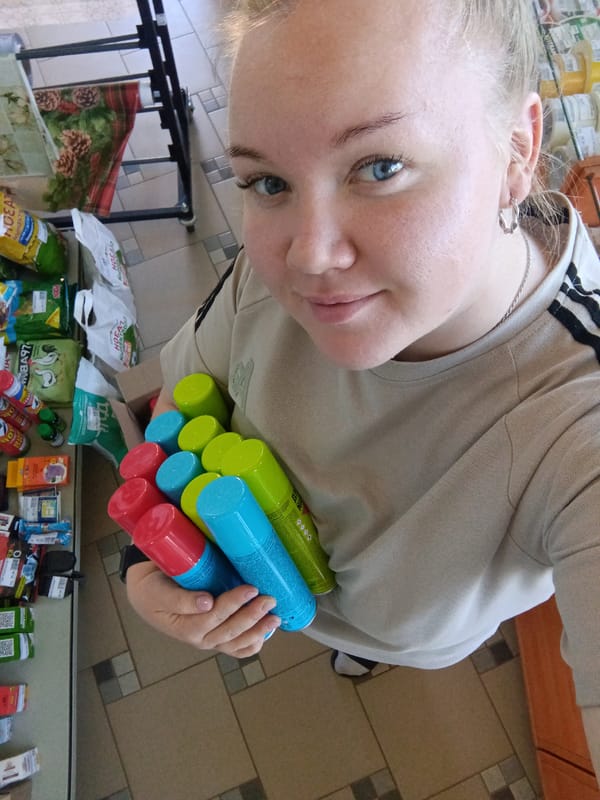 Woman with spray paint, garden gnomes documented in Фоки, Russia