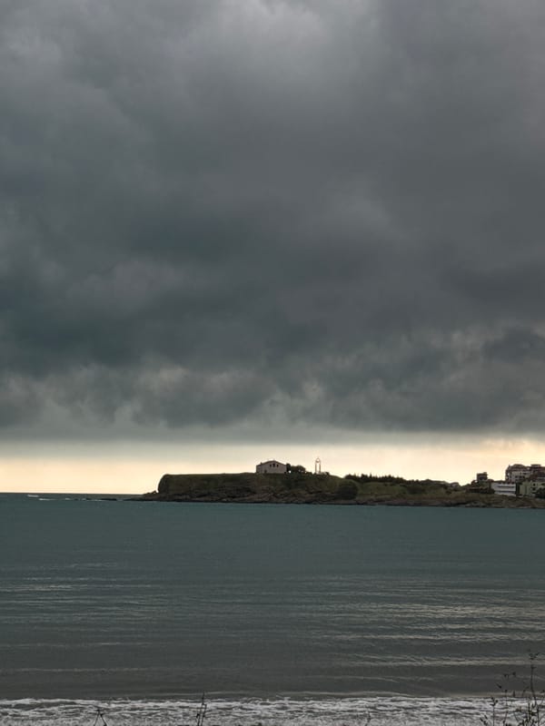 Overcast afternoon documented around Tsarevo coastal club scene