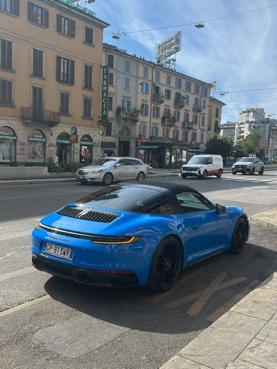 Blue Porsche 911 Targa spotted parked on Milano street