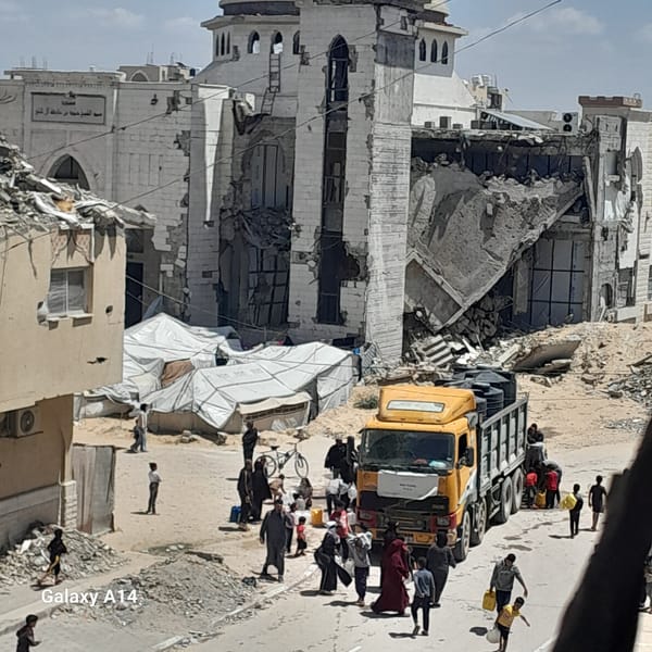 Witness documents severe urban destruction in Khan Yunis