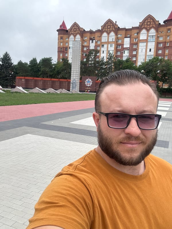 Strolling the landmarks and public squares of central Blagoveshchensk