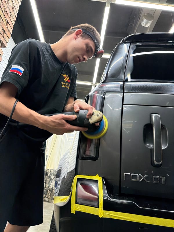 Car detailing and PPF work underway at Krasnoyarsk auto shop