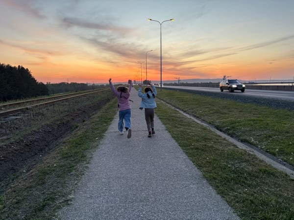 Casual photography session captures daily life in Chaikovsky, Russia