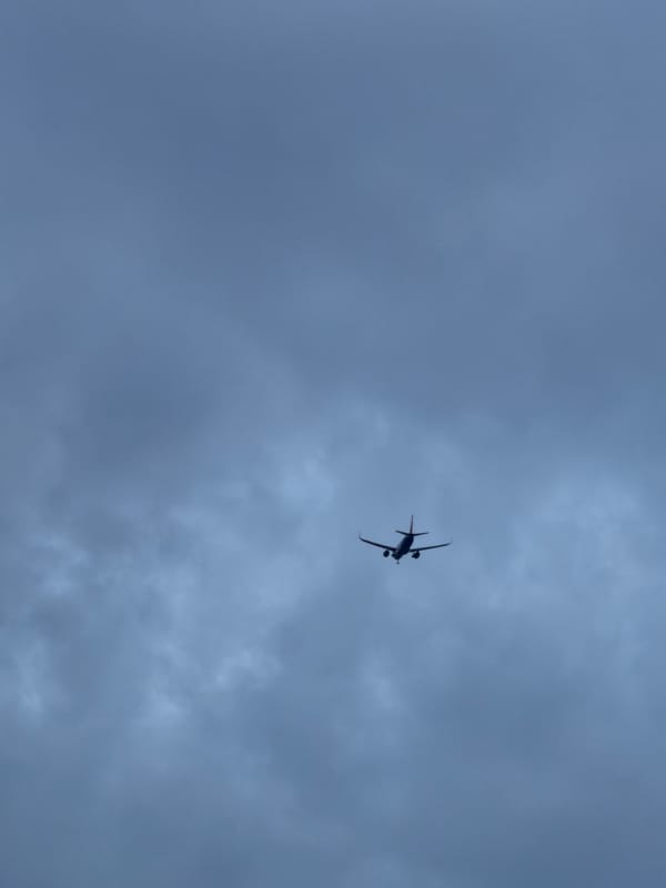 Evening street scenes and aircraft observed in Perm, Russia