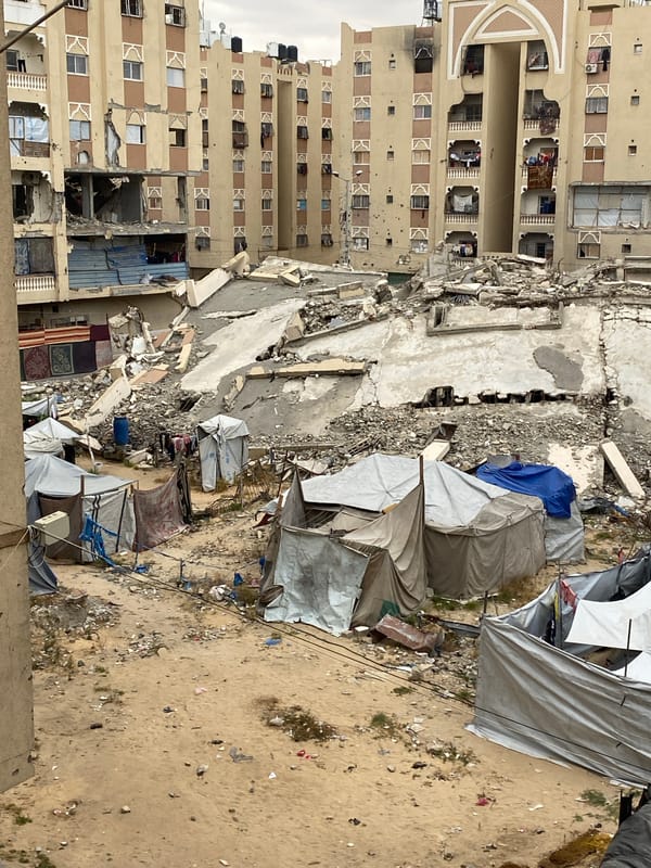 Witness documents widespread building damage across Khan Yunis