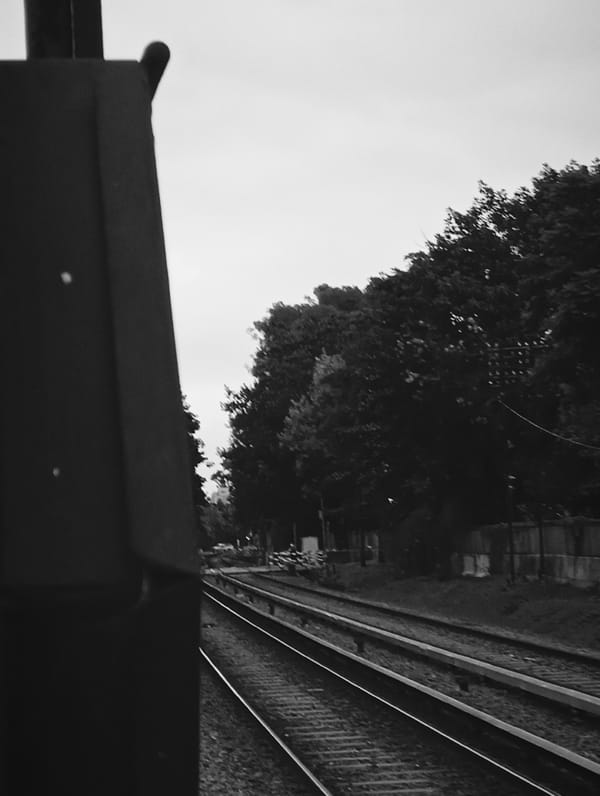 Casual street scenes and railway views documented across Buenos Aires