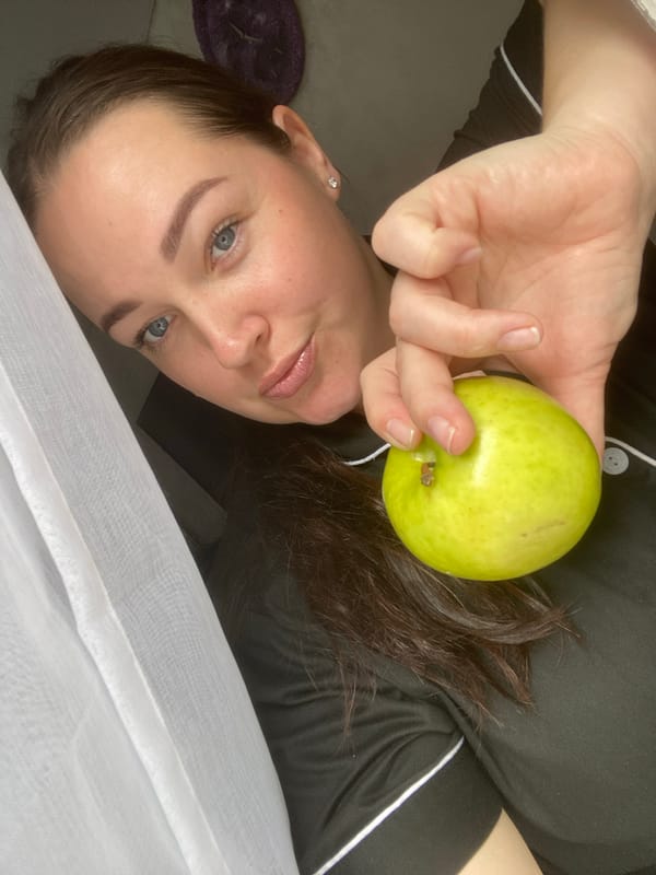 Casual moments captured in Sochi include fruit photo, hashtag