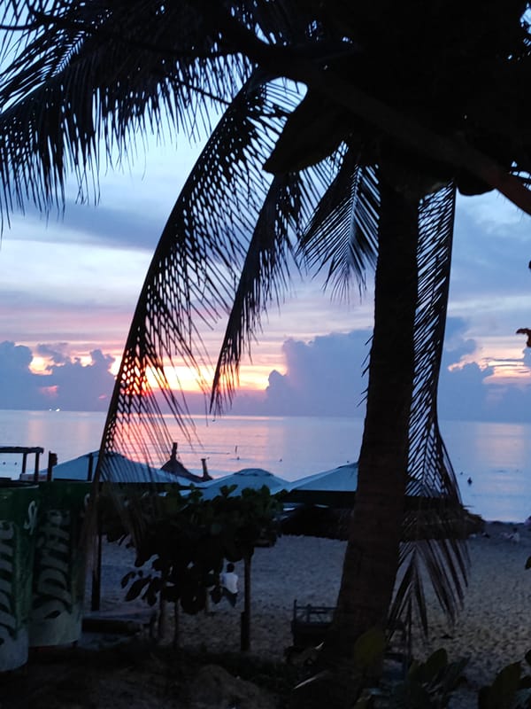Dusk settles over Mỹ Khê Beach, Đà Nẵng