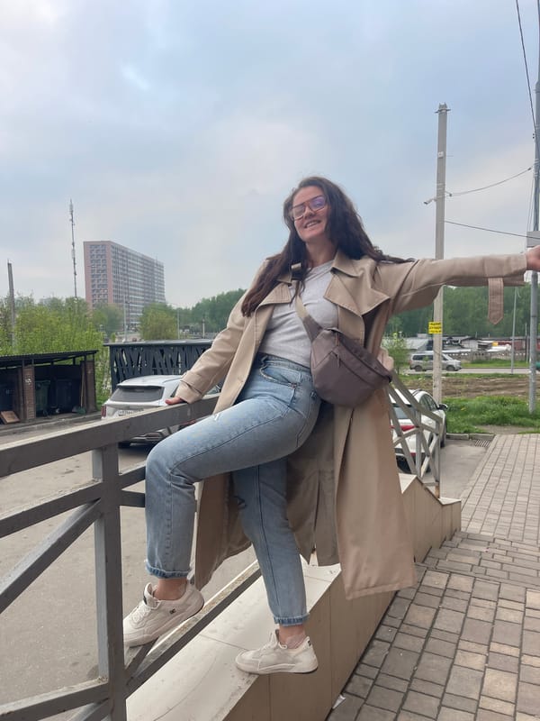 Casual afternoon moments captured in Razvilka: portrait and arcade
