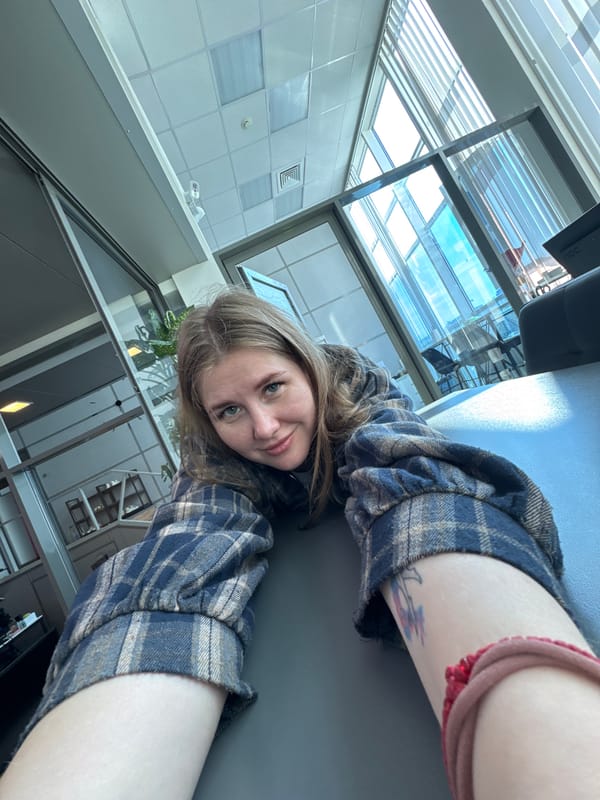 Woman documents morning routine through selfies in Perm, Russia