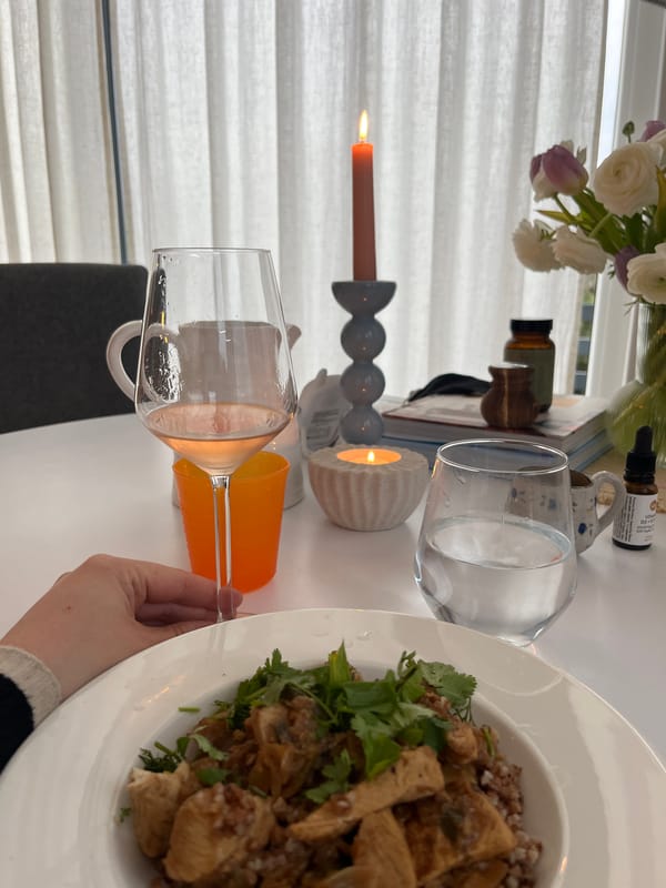 Evening dinner documented with pet in German homes