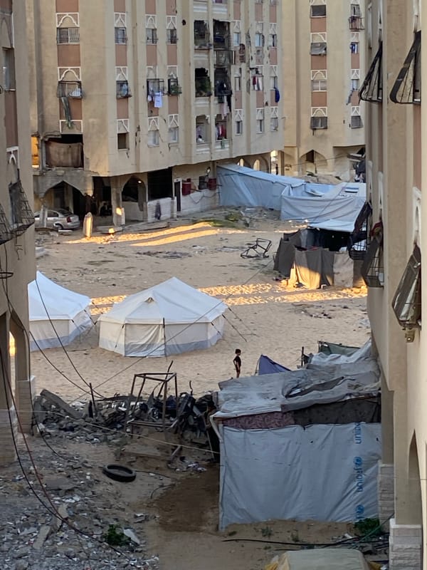 Witnesses Document Widespread Damage and Displacement in Khan Yunis