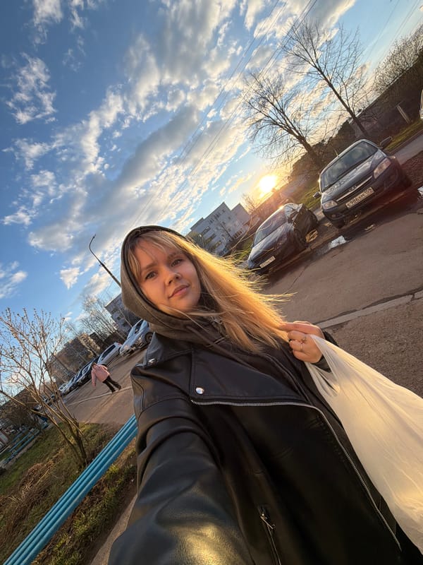 Afternoon selfies and family moments captured during golden hour