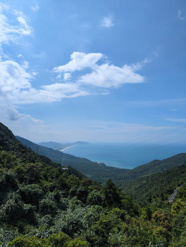 Clear-day views from the top of Hải Vân Pass