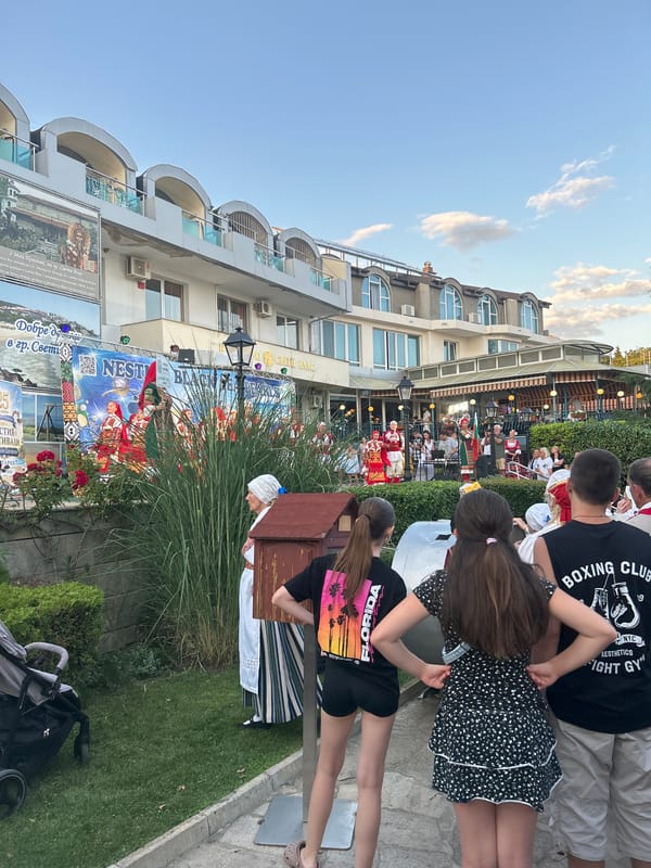 Outdoor cultural performance draws a crowd in Sveti Vlas