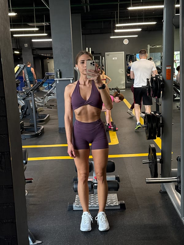Gym selfies and a Saint Petersburg restaurant dinner, one evening