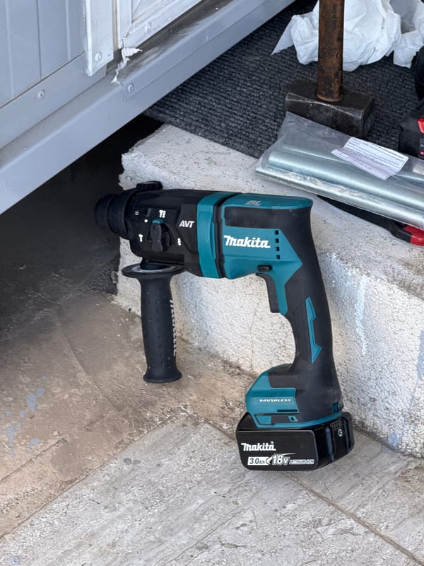 Auto repair and tools in a Mantineo garage, summer morning
