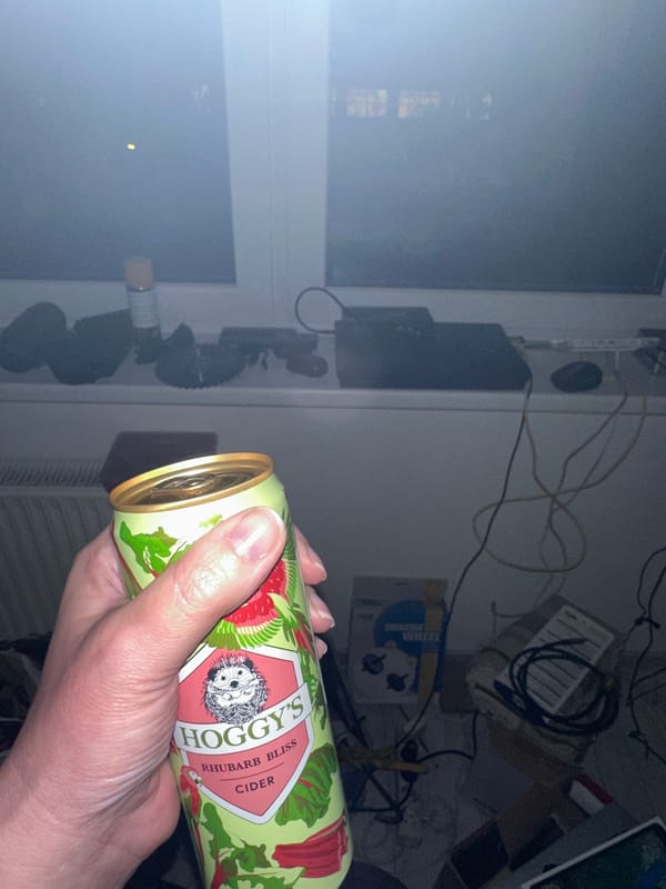 Indoor leisure moments with cider and electronic games in Riga