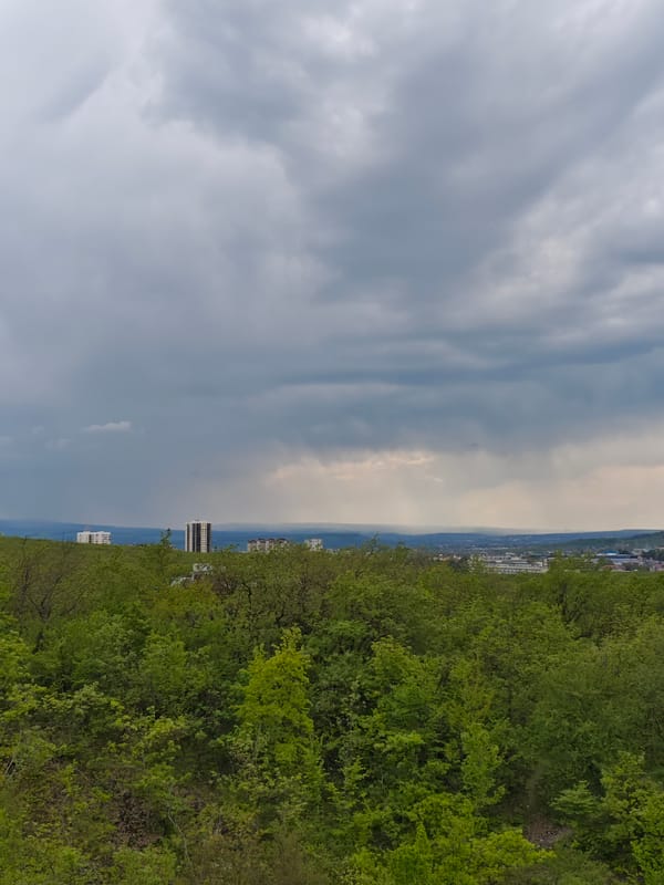 Spring nature walk documented in Pyatigorsk's mountainous landscape