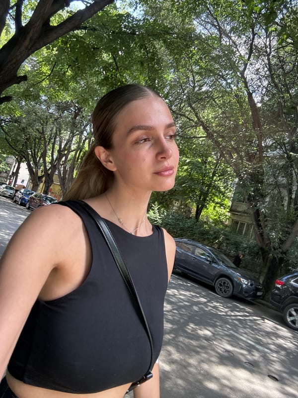 Blonde Woman Spotted Twice in Tbilisi Morning Hours