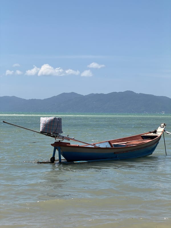 Quiet morning on a Ko Samui pebble beach
