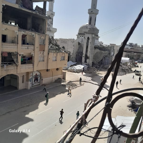 Khan Yunis resident documents damaged buildings, refugee camps, daily life