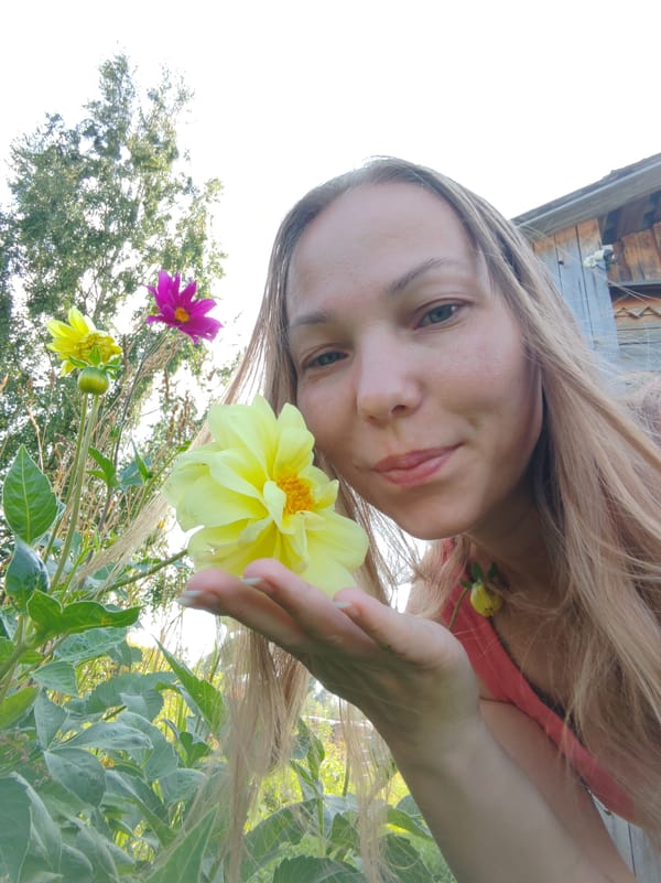 Summer afternoon with flowers and blue skies in rural Russia