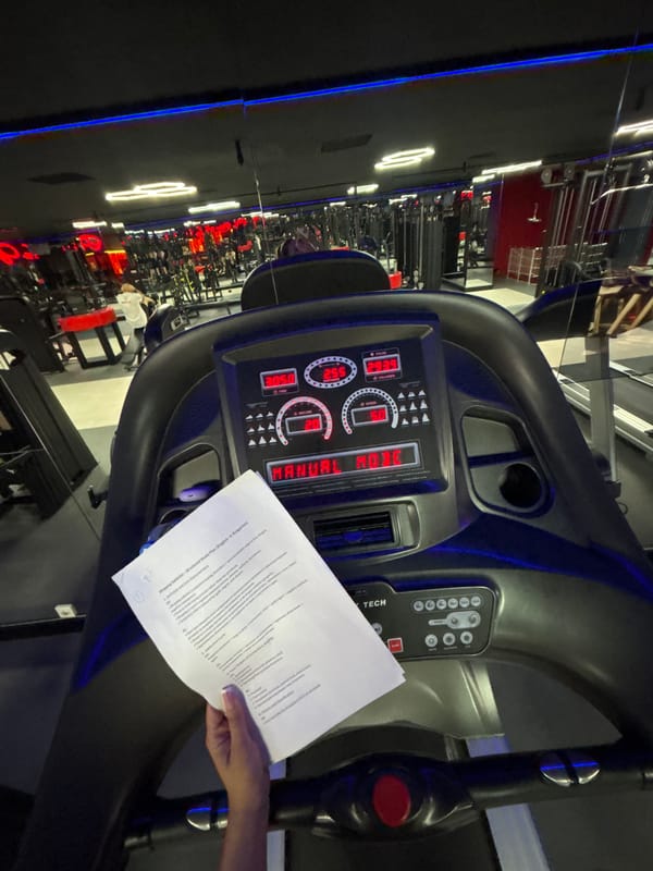 Evening workout session documented at Kâğıthane gym