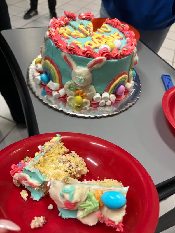 Easter cake celebration documented by witnesses in Puebla