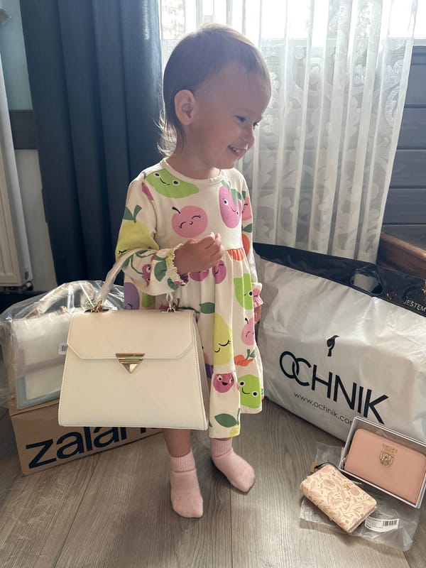 Toddler captured playing indoors during morning hours in Wisła