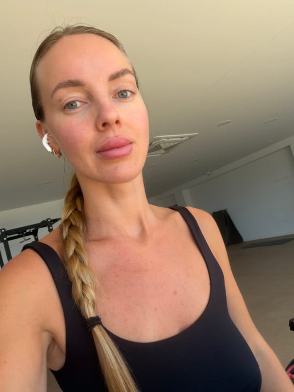 Workout and downtime at a resort complex in Finestrat
