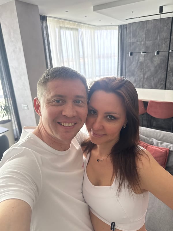 Couple takes selfie in Engels, Russia