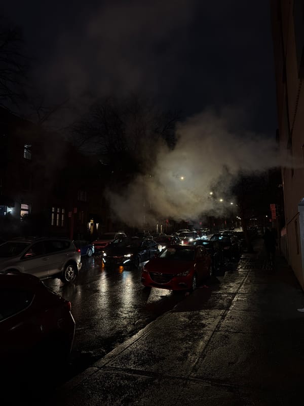 Foggy Montreal night scenes captured by independent witnesses