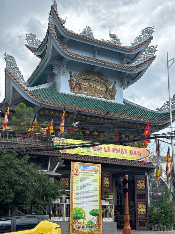Buddhist temple architecture documented at Đà Lạt pagoda