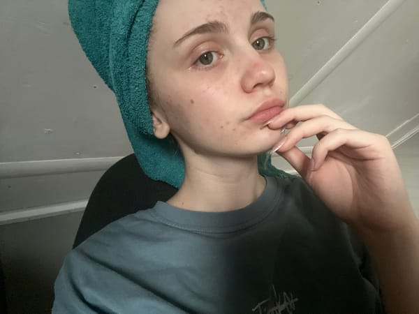 Post-shower selfies and plush toy collection in Ashkadar room