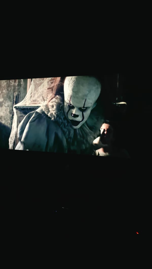 Pennywise imagery across screens and stills, Il'inskiy