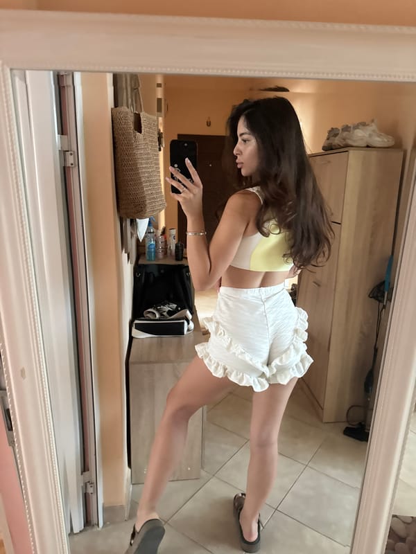 Mirror selfies and balcony moments in a Plovdiv apartment