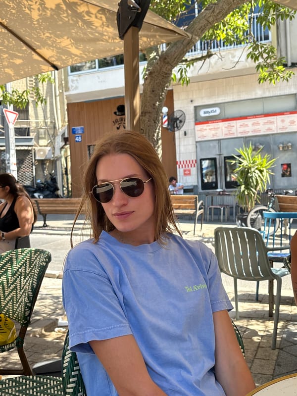 Midday café life on a Tel Aviv street