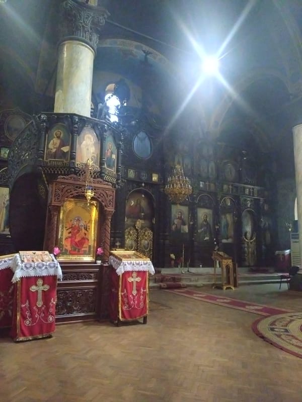 Morning life documented across Stara Zagora churches and streets