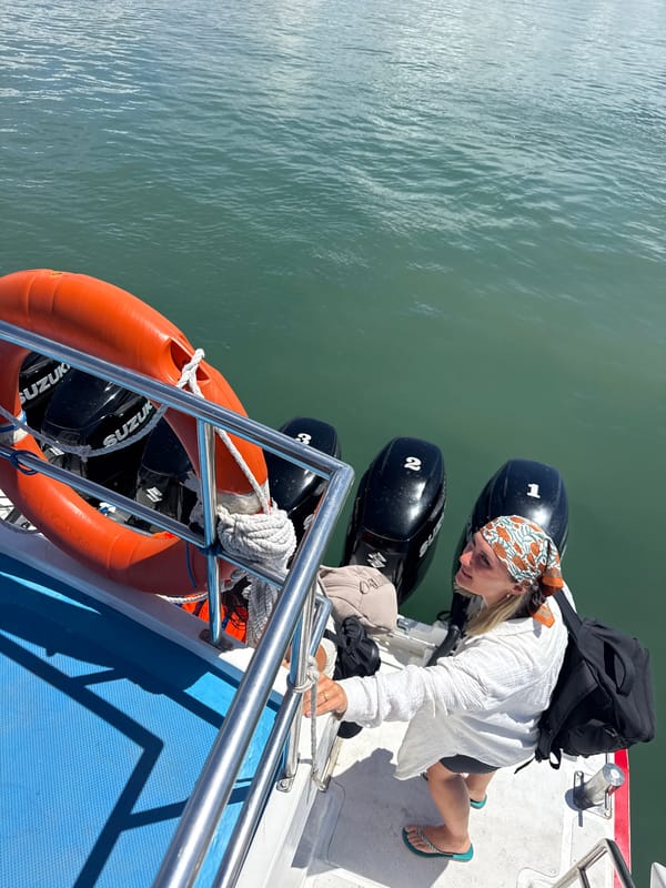 Woman spotted on boat near Denpasar waterfront complex